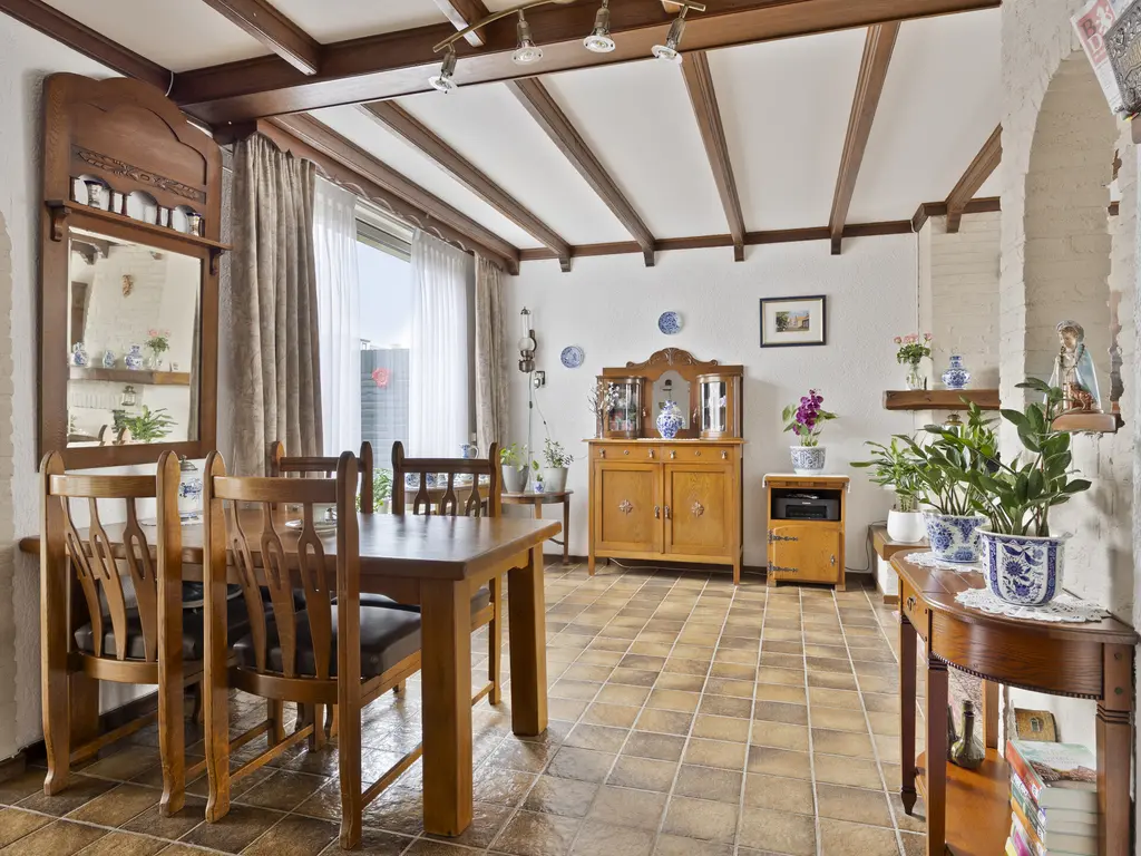 Eikenlaan 28, WAALWIJK