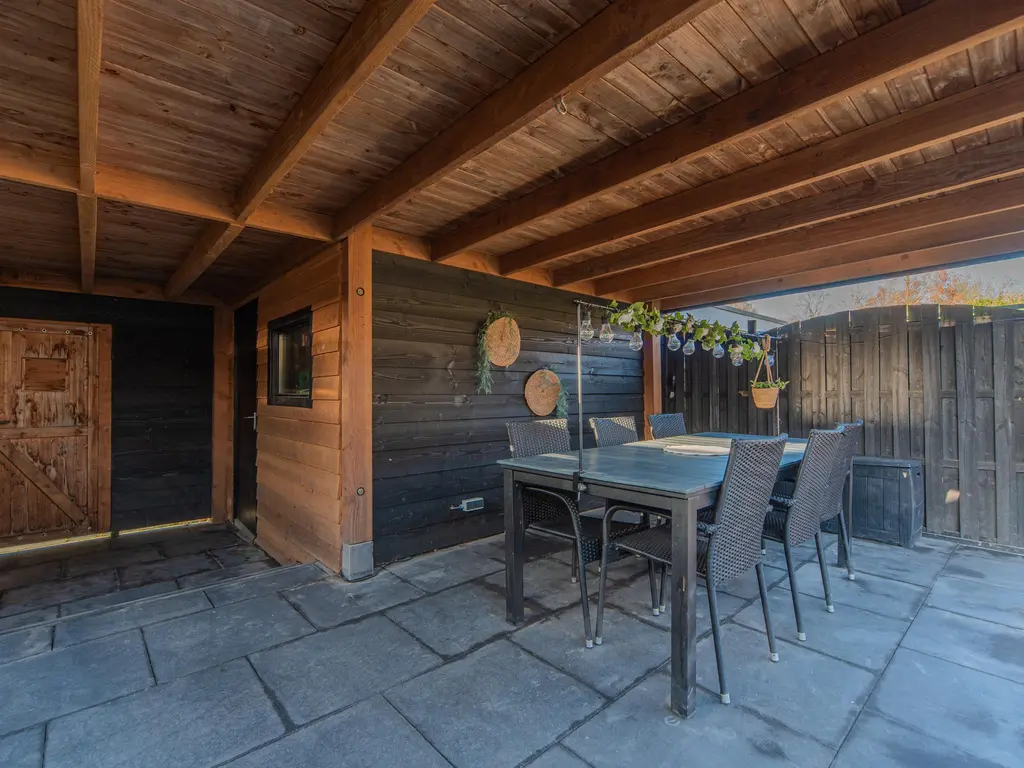 Van Eckstraat 25, WIERINGERWERF