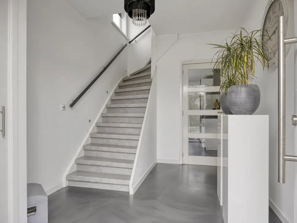 Seringenhof 28, WAALWIJK