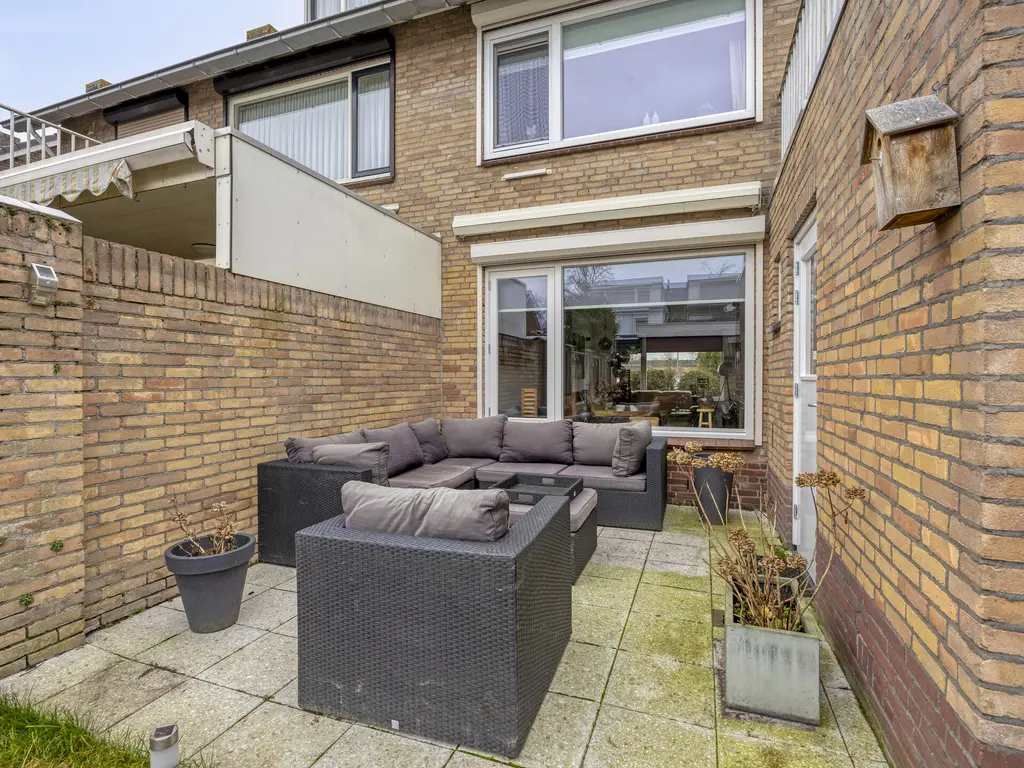 Seringenhof 28, WAALWIJK