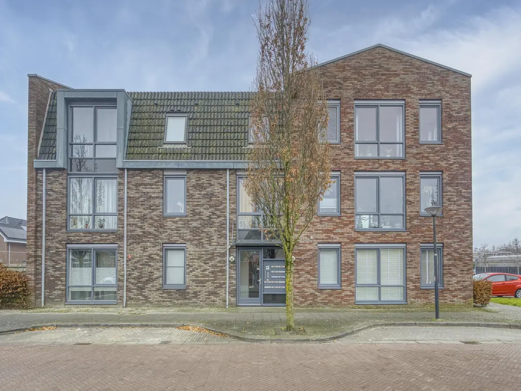 Jan Doustraat 22, Zwaag