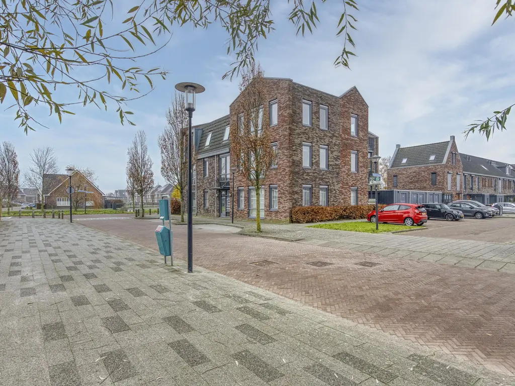 Jan Doustraat 22, Zwaag