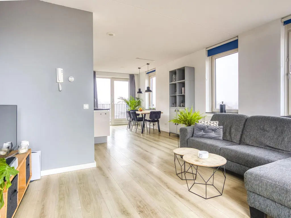 Jan Doustraat 22, Zwaag