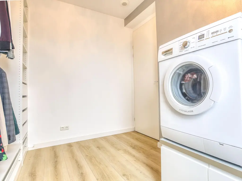 Jan Doustraat 22, Zwaag