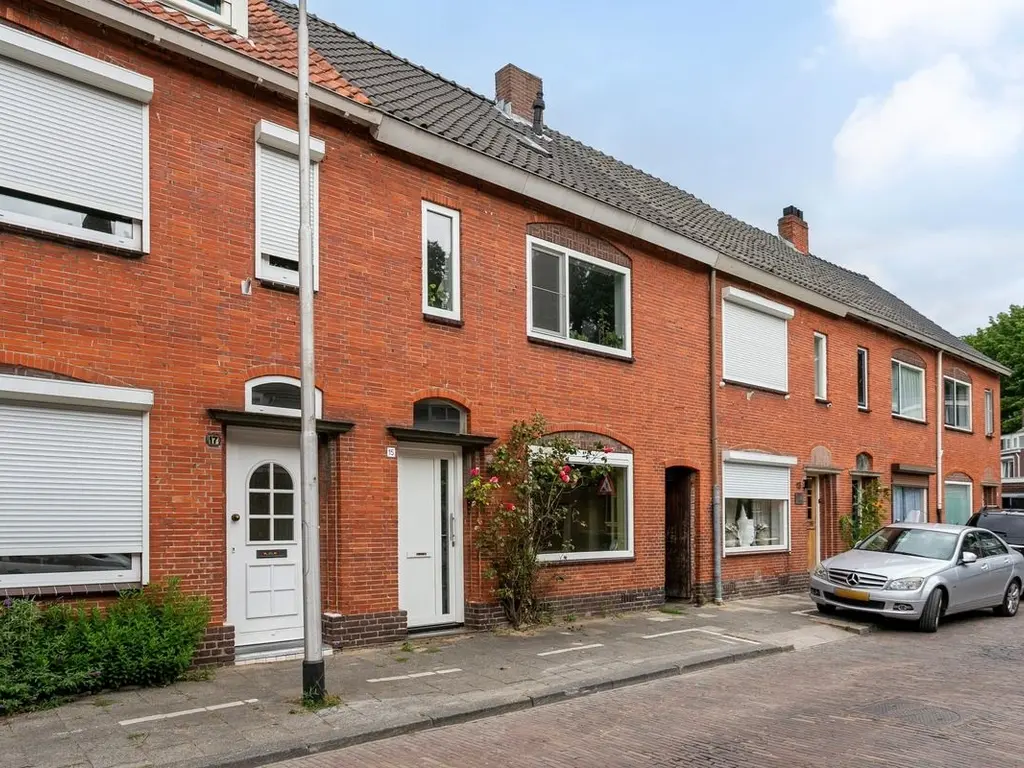 Hellebaardstraat 15, Tilburg