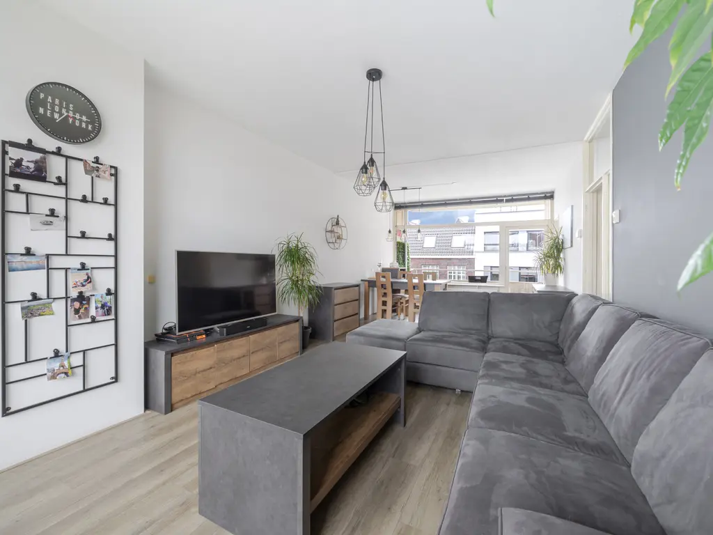 Damplein 22, Leidschendam