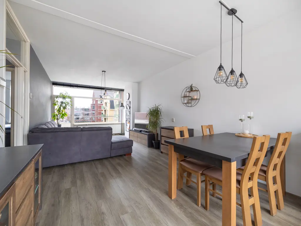 Damplein 22, Leidschendam