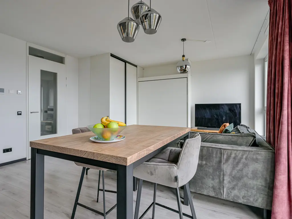 Lapis Lazuli 160, HEERHUGOWAARD