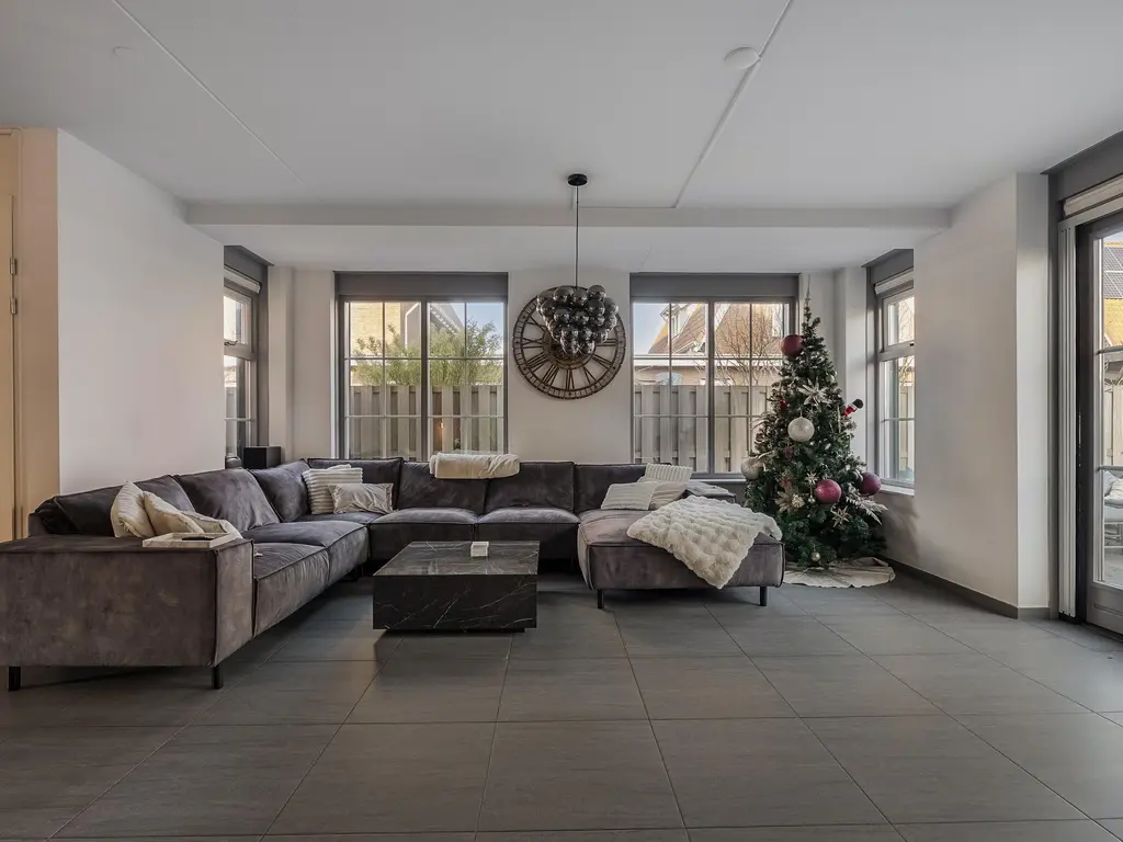 Weissenbruchlaan 1, RHOON