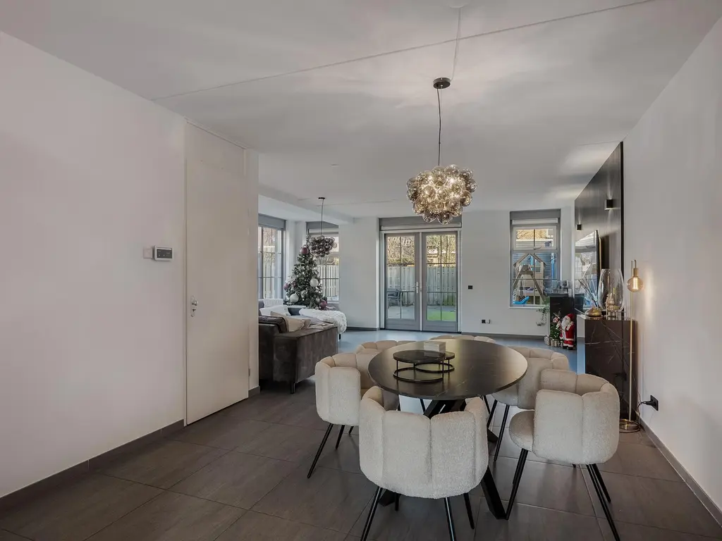 Weissenbruchlaan 1, RHOON