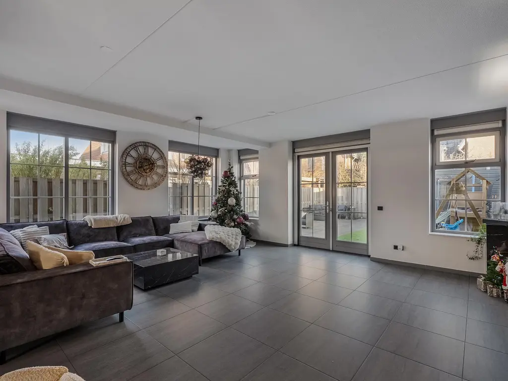 Weissenbruchlaan 1, RHOON