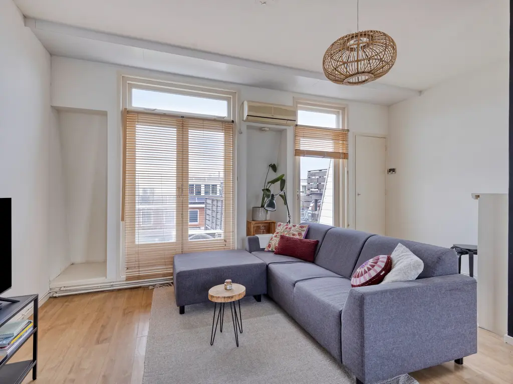 Frans van Mierisstraat 22A, Leiden