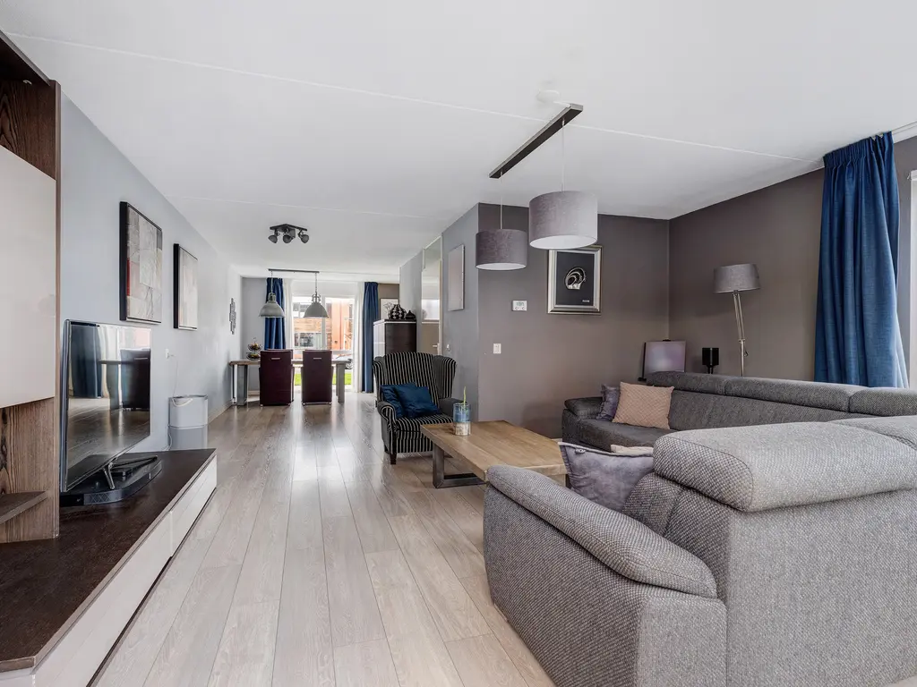 Zuidzijdsedijk 140, HOOGVLIET ROTTERDAM