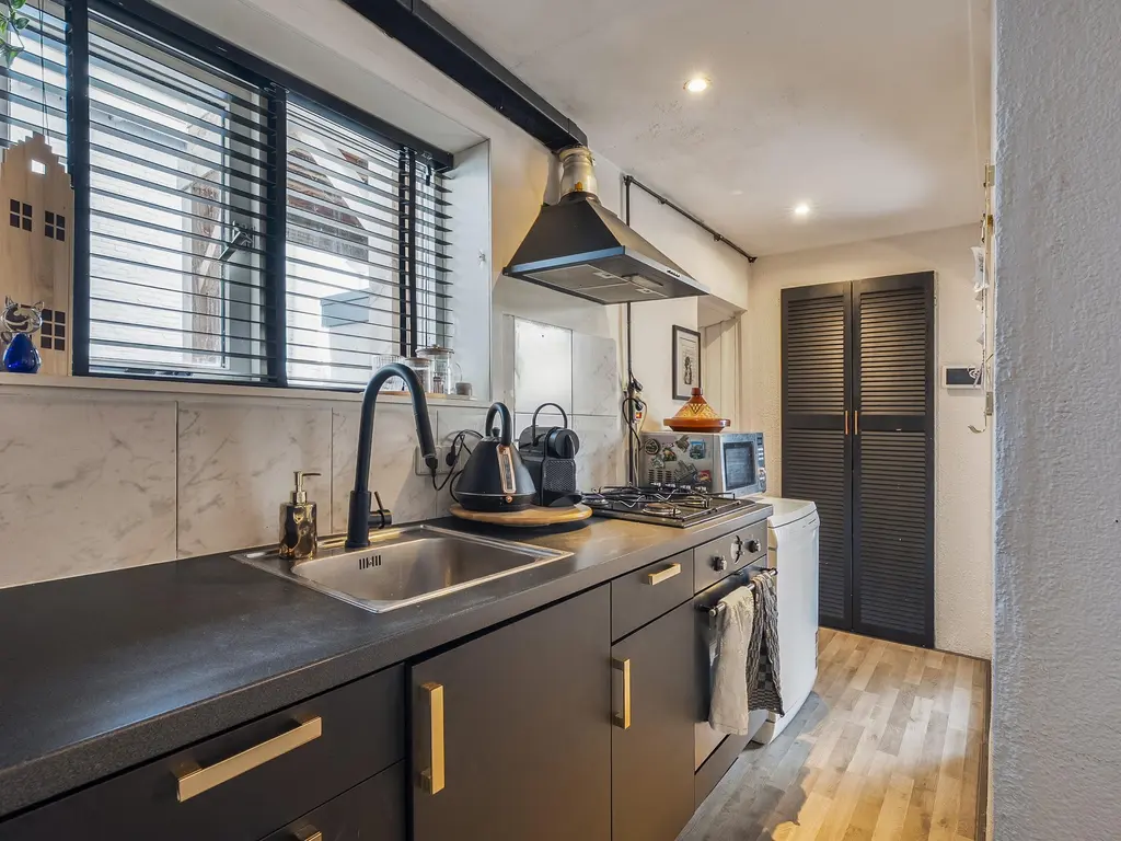 Tuinlaan 134, PERNIS ROTTERDAM