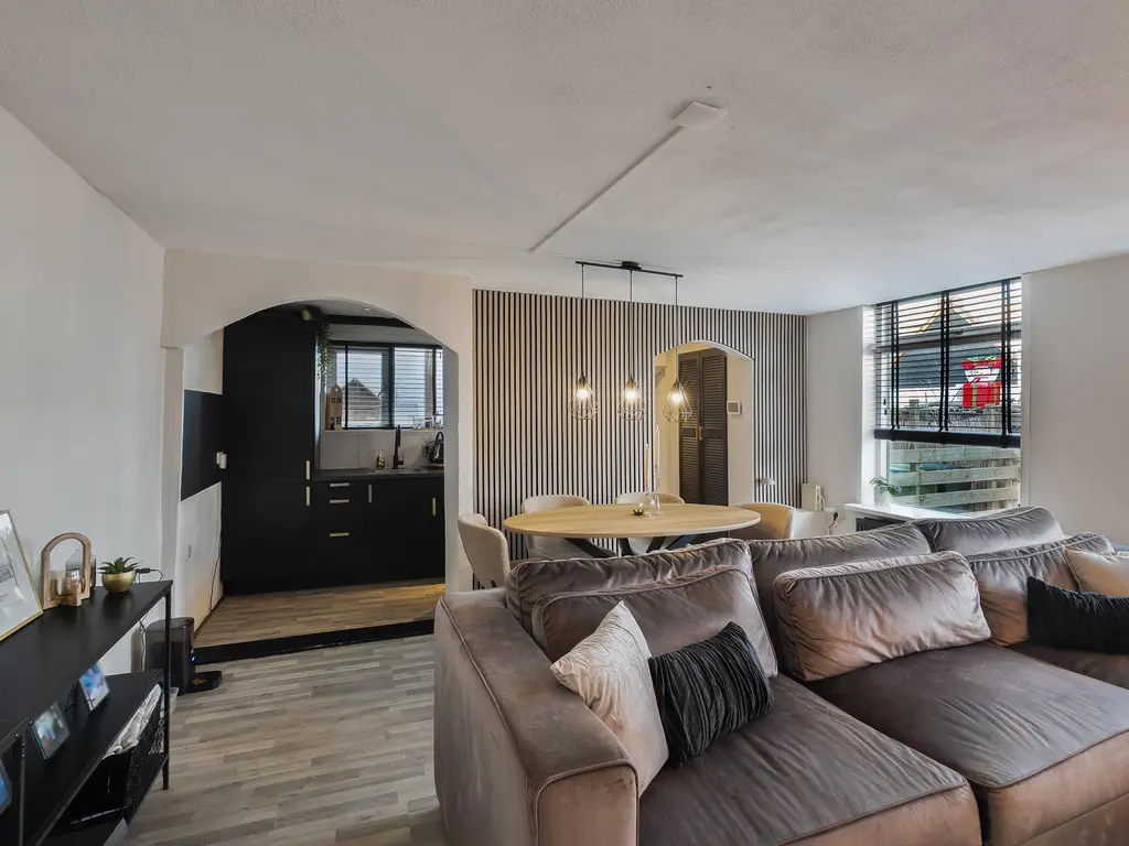 Tuinlaan 134, PERNIS ROTTERDAM