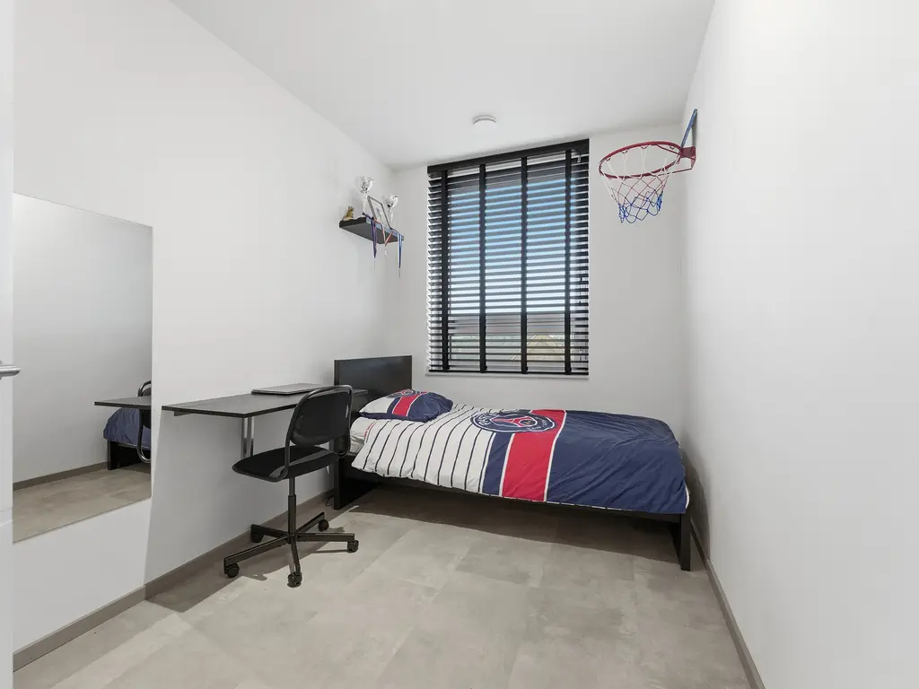 Zwembaan 64, VLAARDINGEN