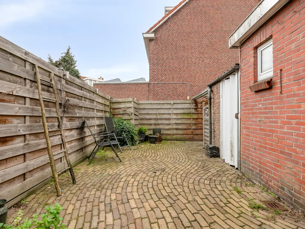 Kwaadeindstraat 100, TILBURG