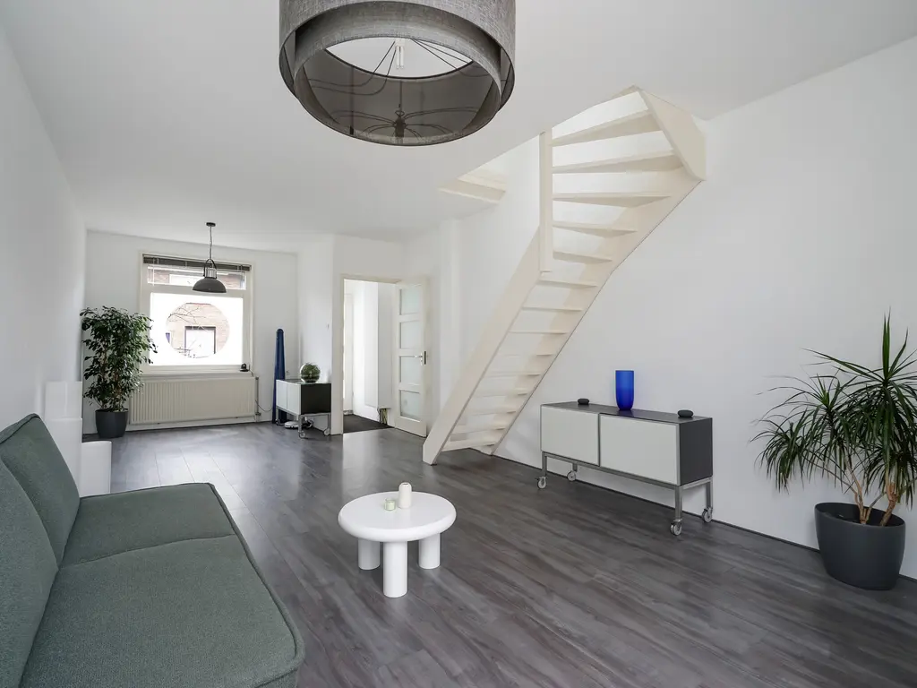 Jan de Weertstraat 32, Den Haag