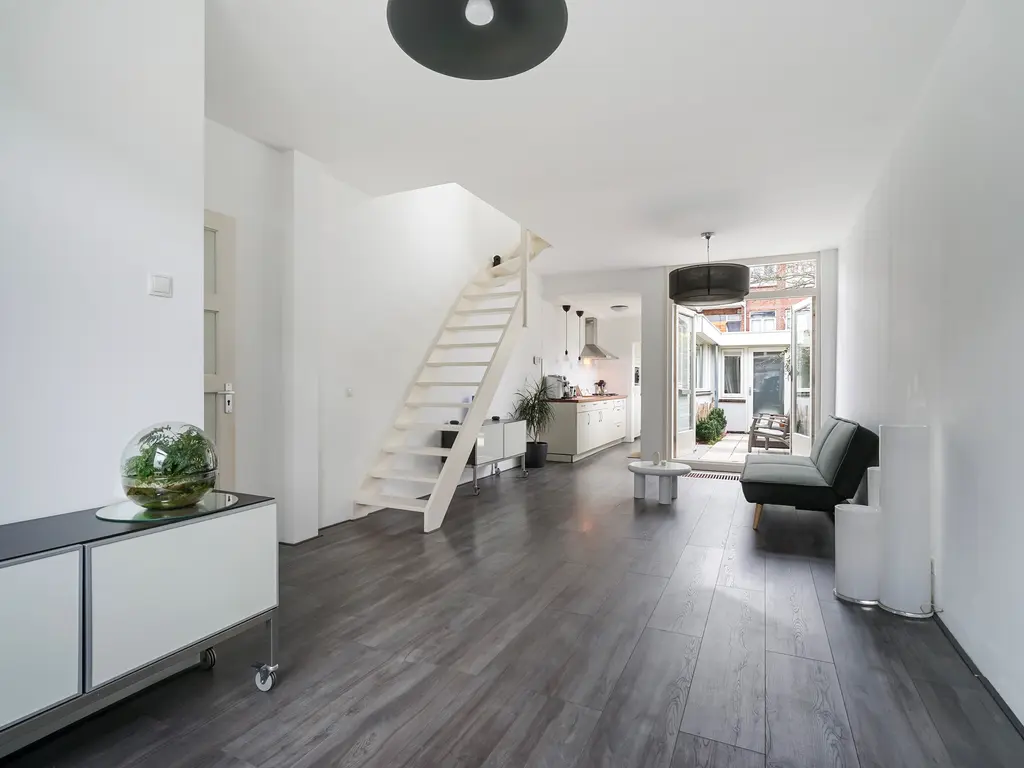 Jan de Weertstraat 32, Den Haag