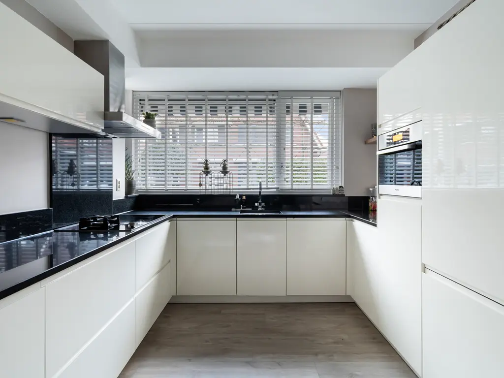 Zilvermijn 29, RHOON