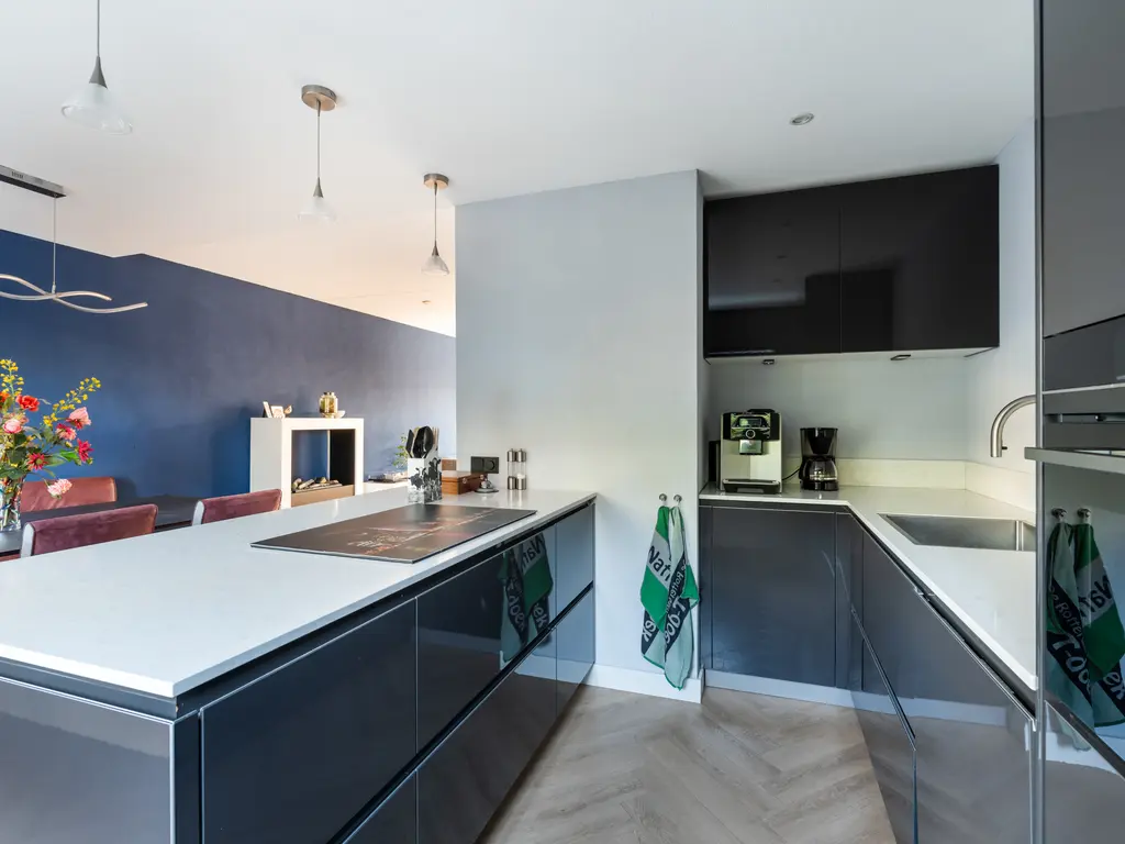 Hoofdweg 164C, ROTTERDAM