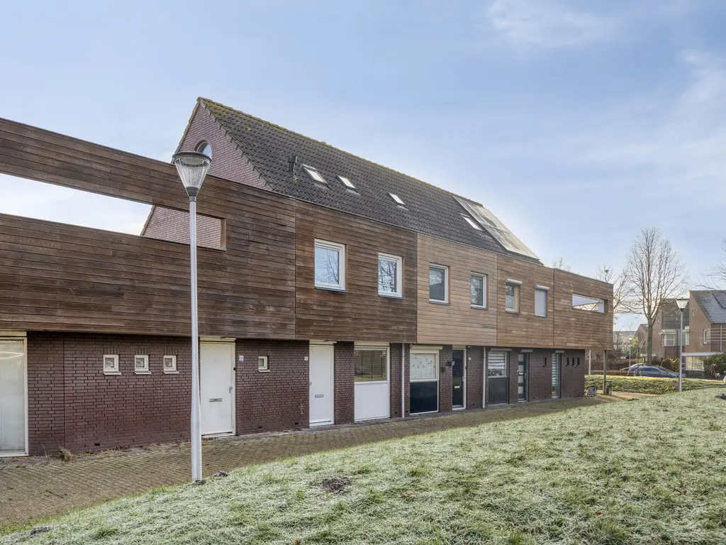 Riethovenerf 13, TILBURG