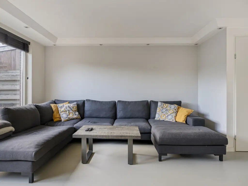 Riethovenerf 13, TILBURG