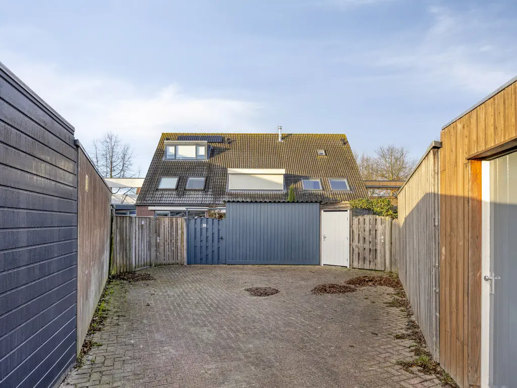 Riethovenerf 13, TILBURG