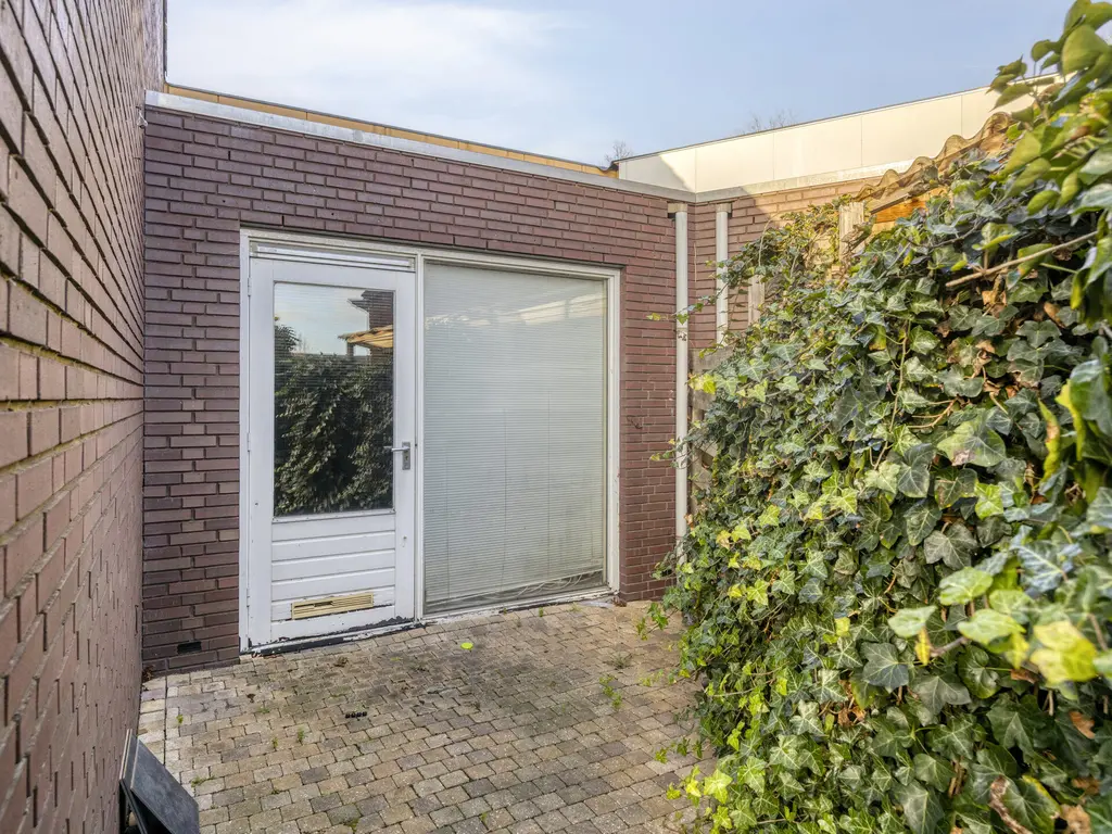 Riethovenerf 13a, TILBURG