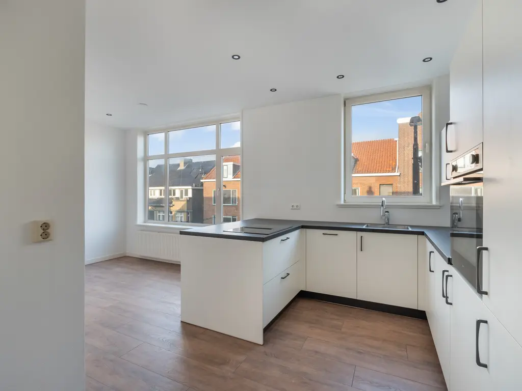 Straatweg 53A, ROTTERDAM