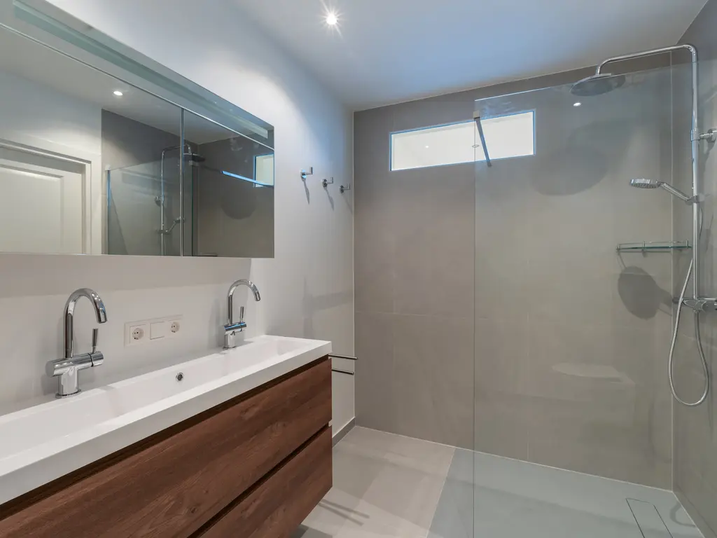 Straatweg 53A, ROTTERDAM