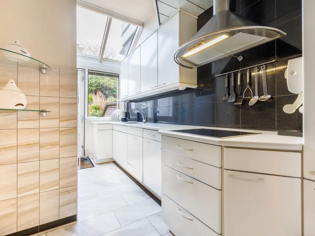 Hoge Rijndijk 237, Leiden