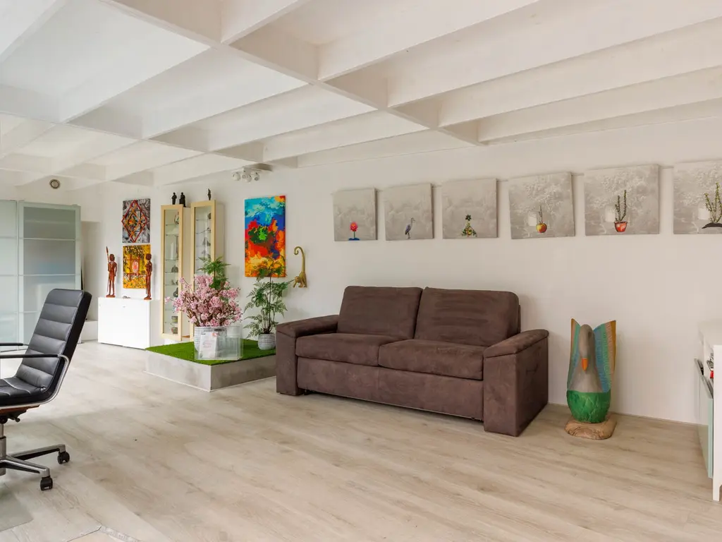 Hoge Rijndijk 237, Leiden