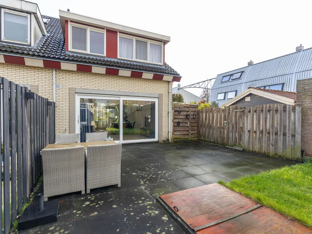 Cees Buddingh'hof 117, HOORN