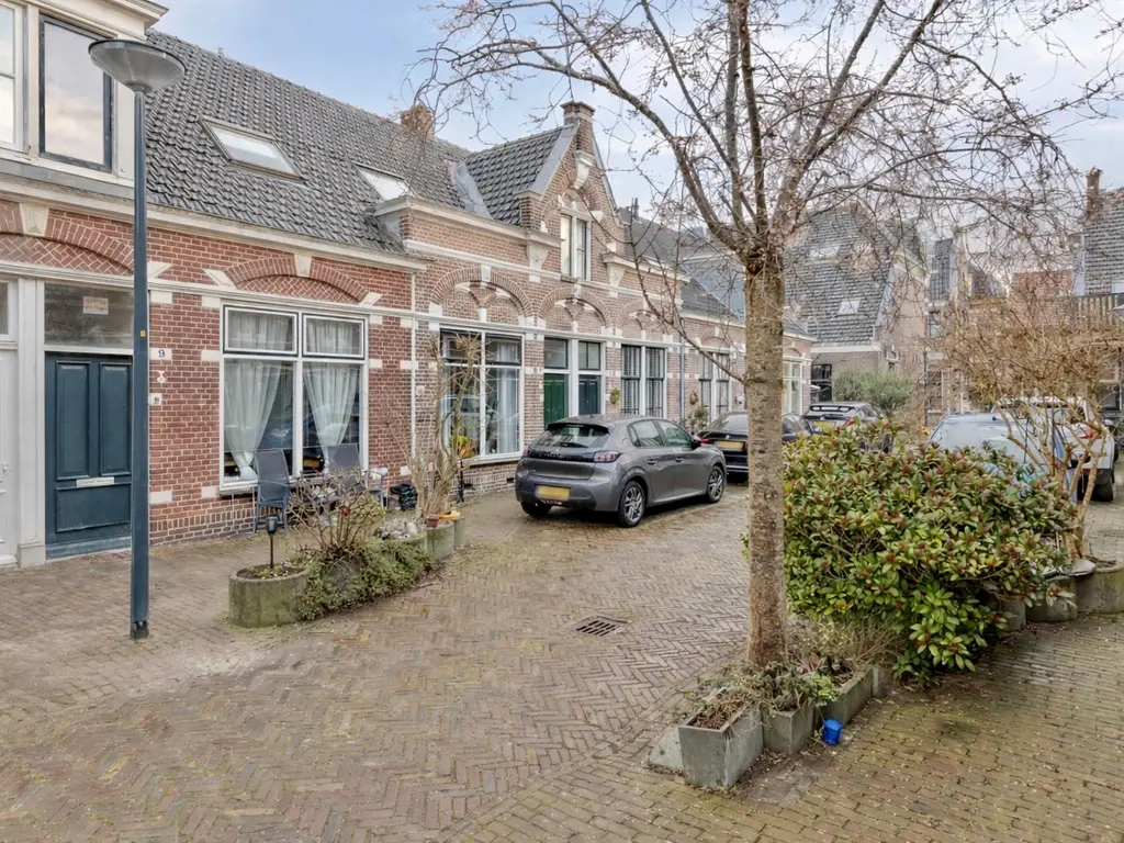Piet Heinstraat 9, Leiden