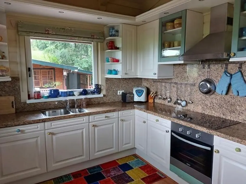 De Stille Wille 323, OOST WEST EN MIDDELBEERS