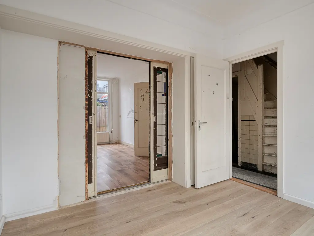 Lusthoflaan 1A, Leiden