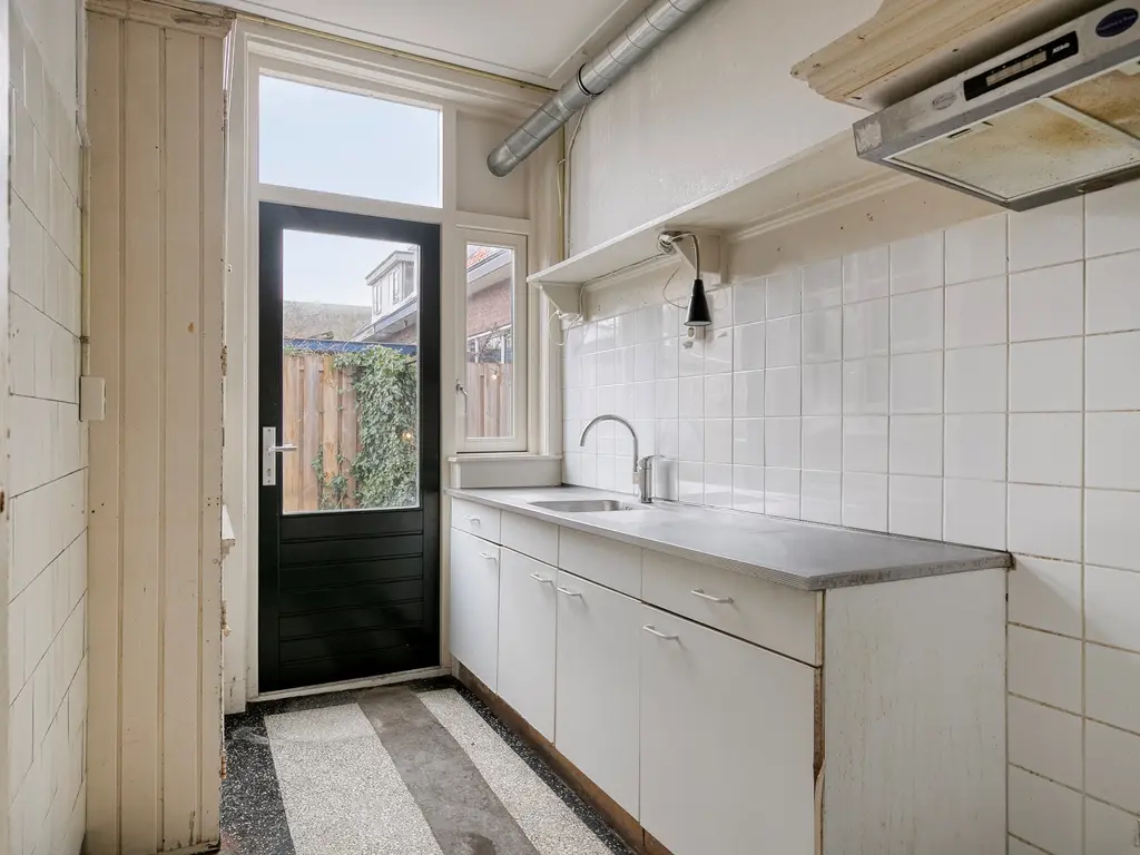 Lusthoflaan 1A, Leiden