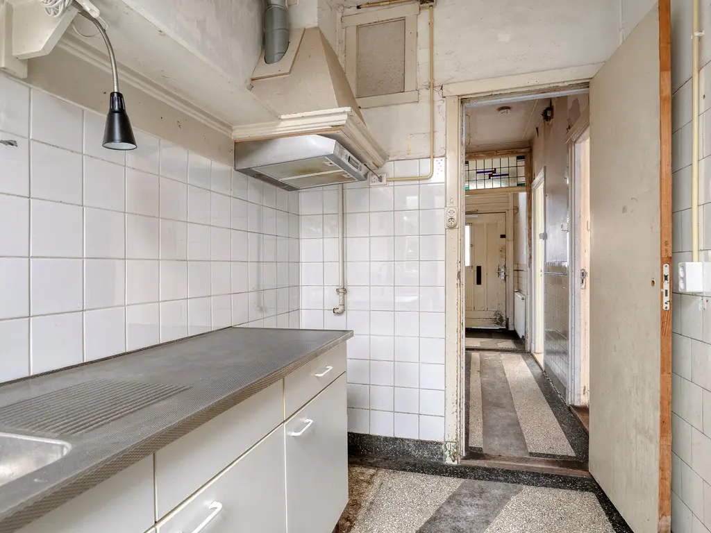 Lusthoflaan 1A, Leiden