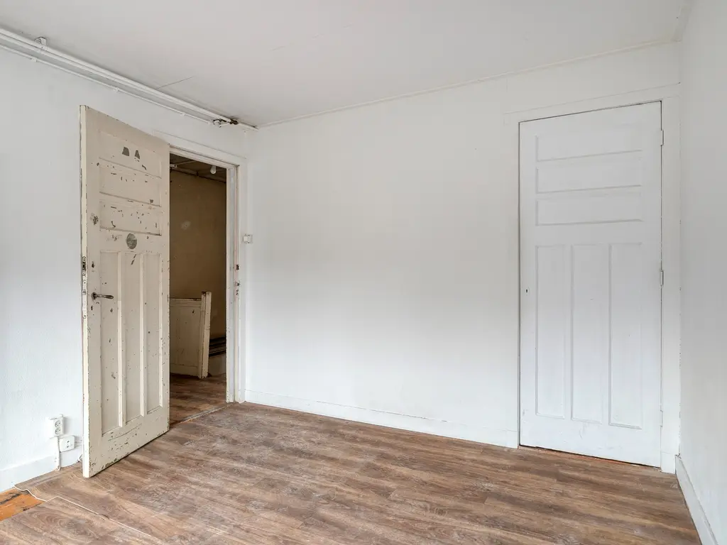 Lusthoflaan 1A, Leiden