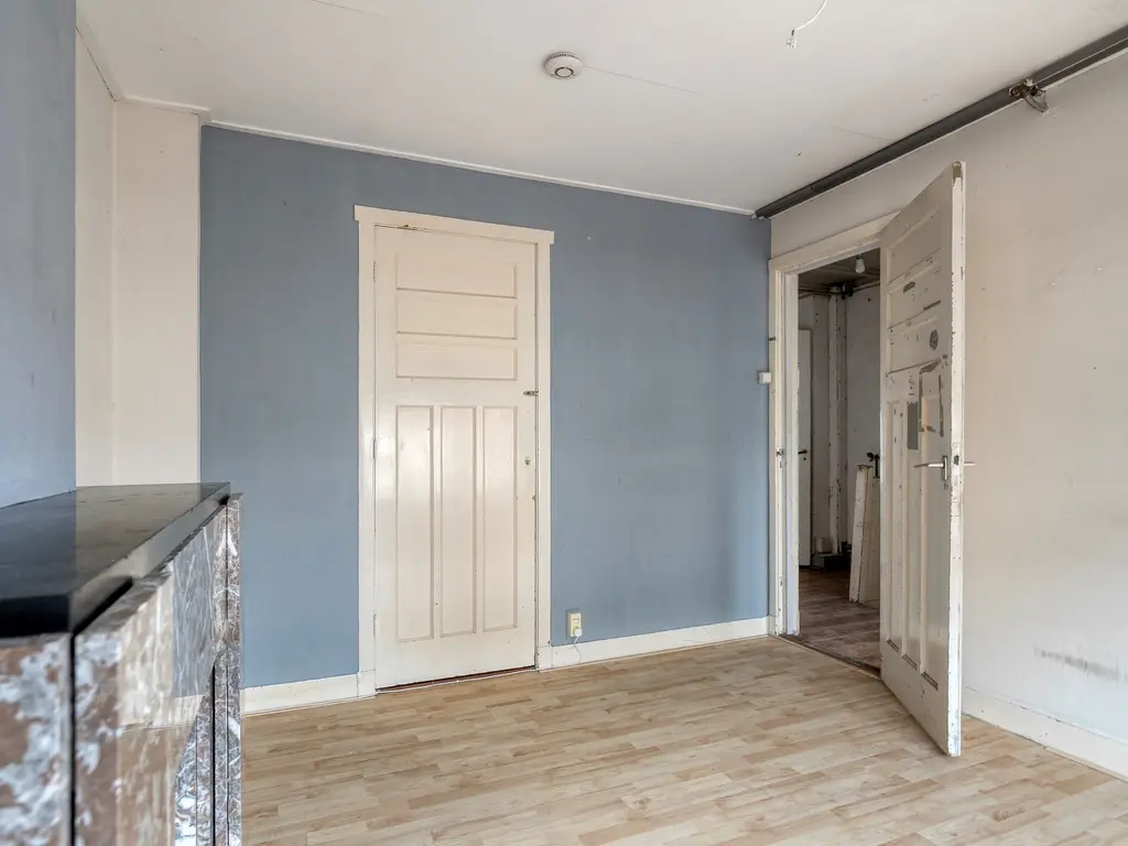 Lusthoflaan 1A, Leiden