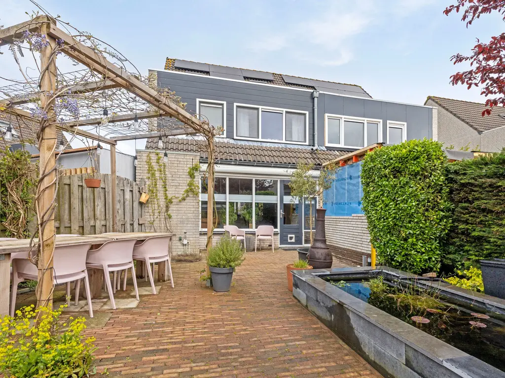 Truus van Lierpad 40, Leiden