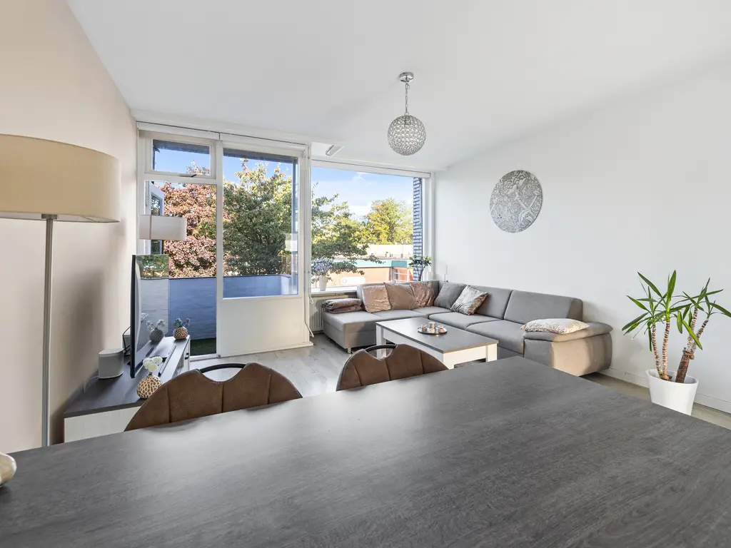 Van Ruysdaellaan 44, Leidschendam