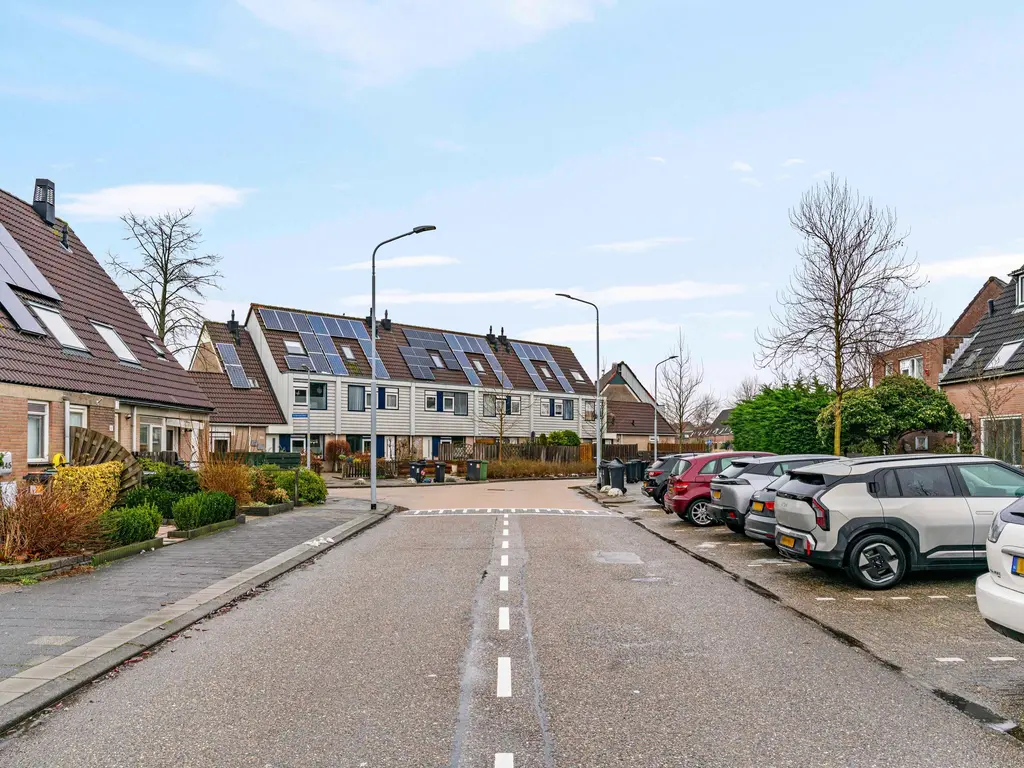 Mastbos 143, HOOFDDORP