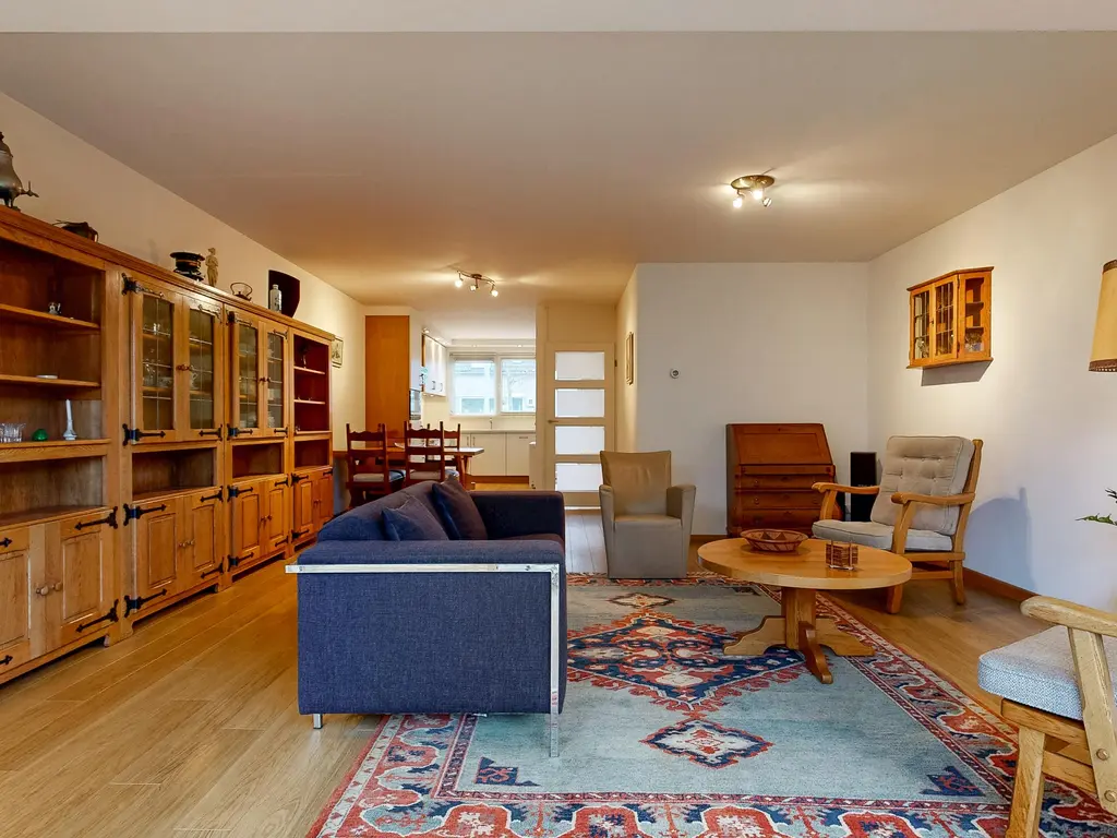 Mastbos 143, HOOFDDORP