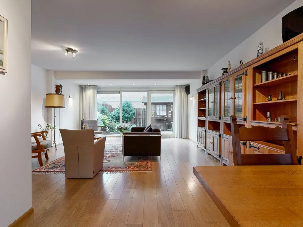 Mastbos 143, HOOFDDORP