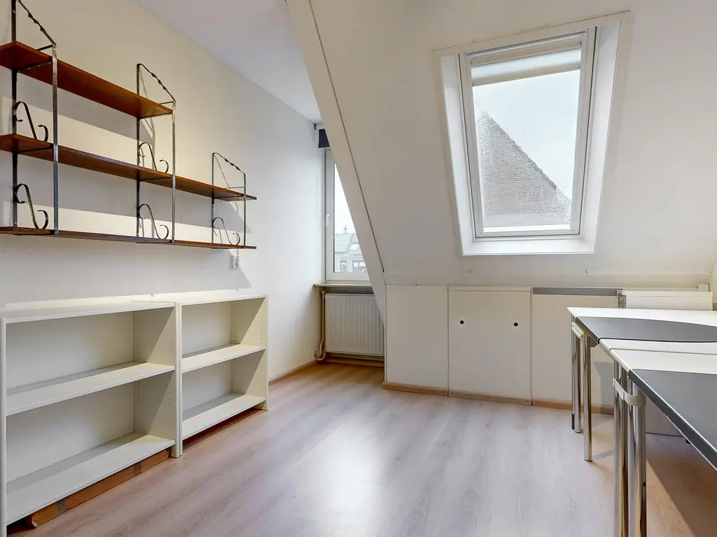 Mastbos 143, HOOFDDORP