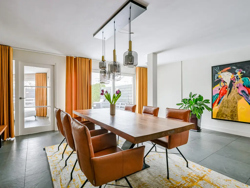 Zwarte Dolfijn 27, HEERHUGOWAARD