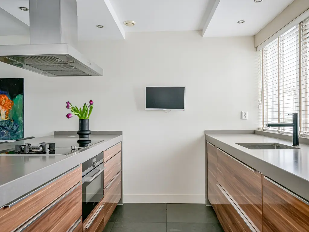 Zwarte Dolfijn 27, HEERHUGOWAARD