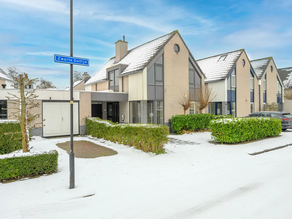 Zwarte Dolfijn 27, HEERHUGOWAARD